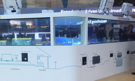 世界移動(dòng)通信大會(huì)MWC2016，賽普用透明屏與華為共舞